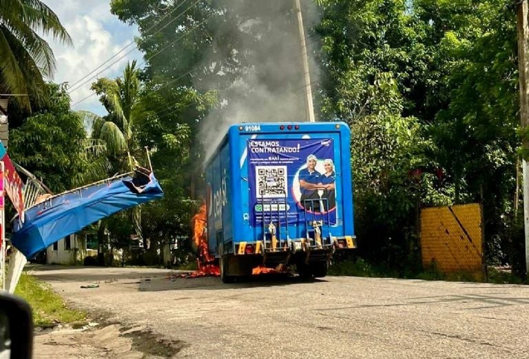 Tabasco en llamas por violencia, quema de vehículos y negocios