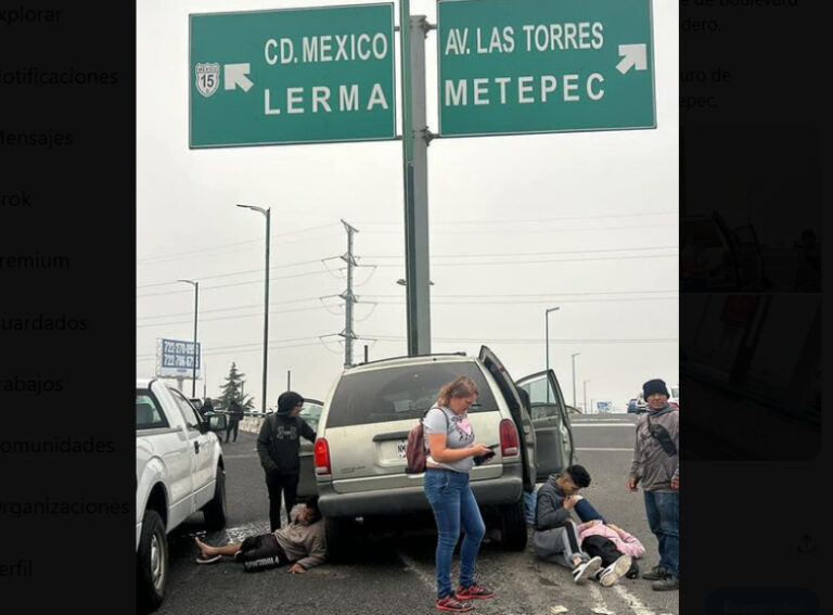 Accidente vial en puente bulevar Aeropuerto y Tollocan hoy, jueves 7 de noviembre