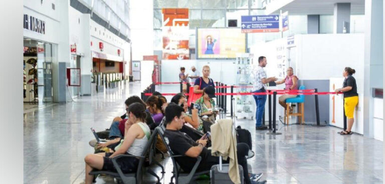 Factores en la baja de pasajeros en aeropuertos, de México