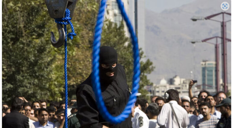 Irán ejecutó a 11 presos en un solo día en medio de una escalada del uso de la pena de muerte