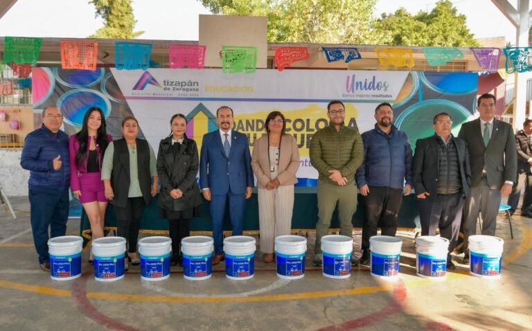 Pedro Rodríguez sigue apoyando a planteles educativos, para dar espacios dignos a estudiantes 