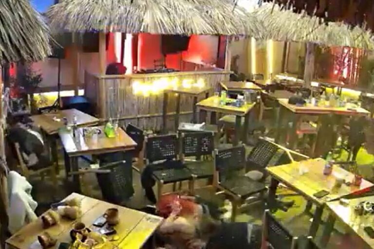 Ataque armado en bar de Querétaro deja 10 muertos