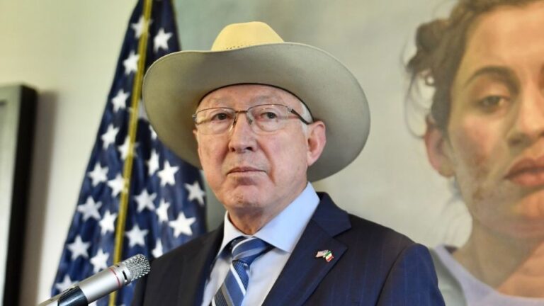 Departamento de Estado de EE.UU. da su respaldo a expresiones del embajador Ken Salazar