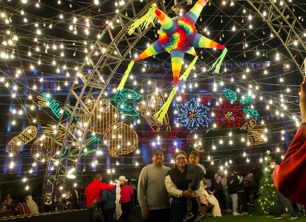 Martes 17 de diciembre encendido navideño, en el zócalo CdMx