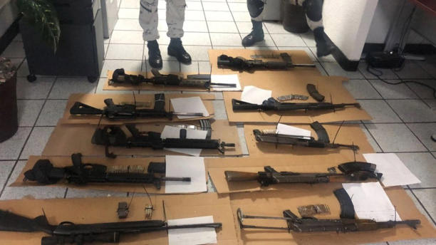 Asegura EU 19 mil armas que serían traficadas a México