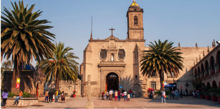 Balacera en la Basílica de los Remedios, un muerto y dos heridos