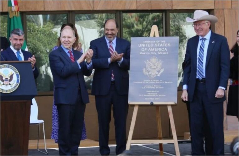 Ken Salazar inaugura nueva sede de Embajada de EE.UU. en México