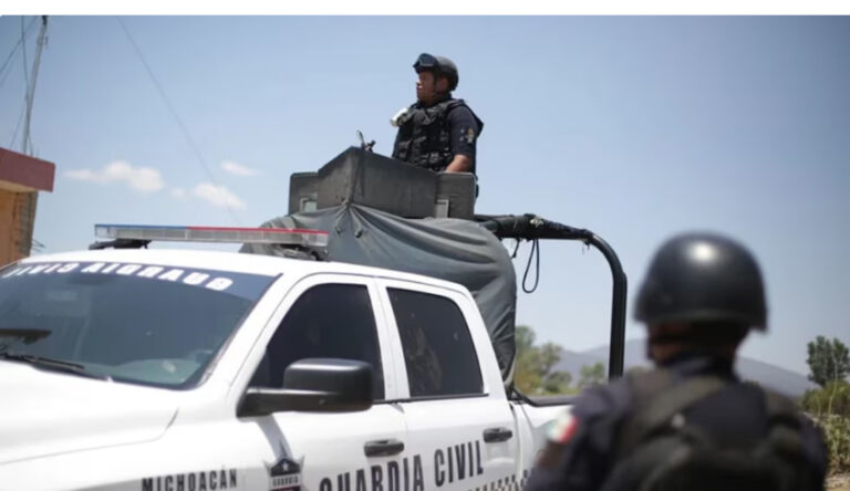 Tres muertos tras enfrentamiento entre grupo armado y fuerzas federales en Buenavista, Michoacán