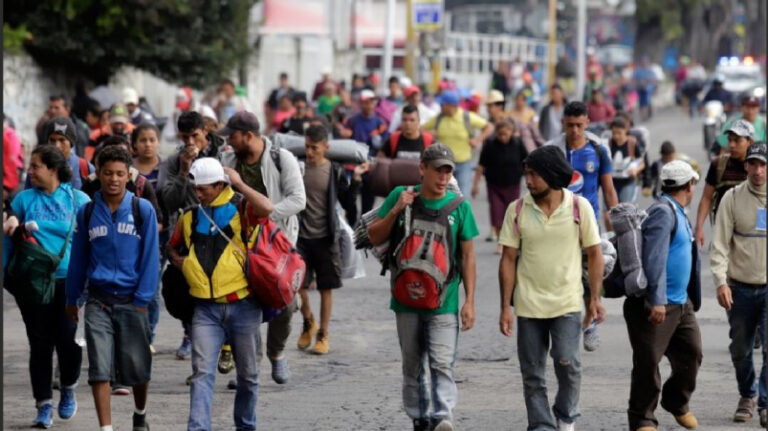 Migrantes se quedan en Oaxaca; pasarán navidad y año nuevo en un albergue