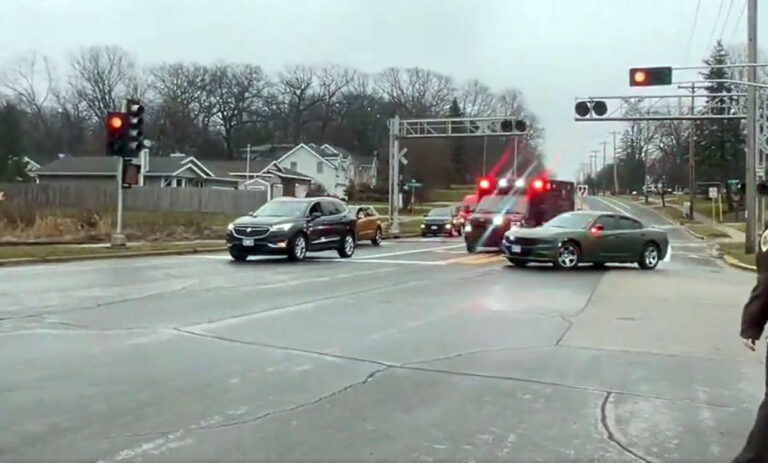 Reportan varios heridos en tiroteo en escuela de Wisconsin