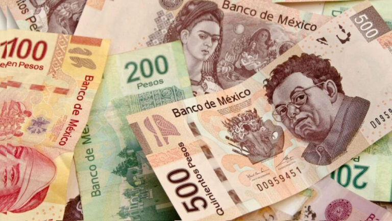 Depreciación de peso mexicano por fortalecimiento del dólar