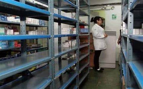 Denuncian pacientes desabasto de medicinas en hospitales