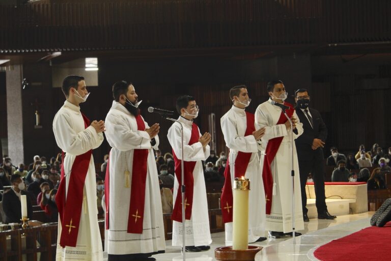 Sacerdotes piden a Sheinbaum “Que las armas callen”