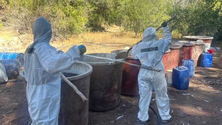 Marina desmantela laboratorio clandestino en Culiacán; aseguraron 15 kilos de droga sintética