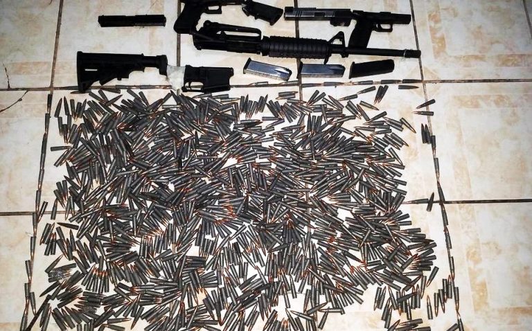 Decomisan 114 mil cartuchos y armas de fuego; mil detenidos
