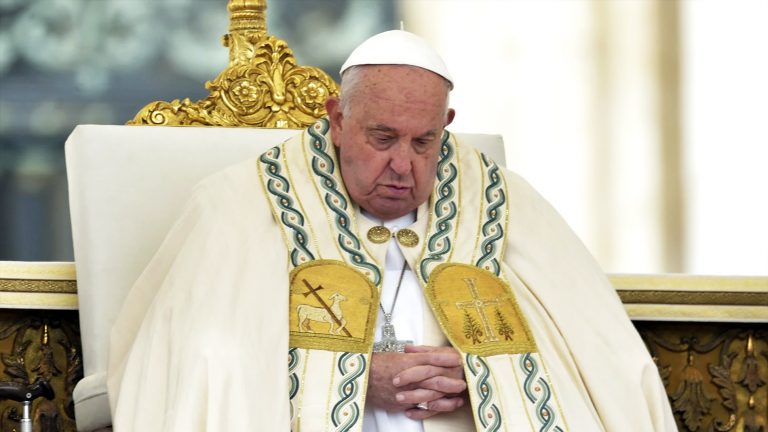 Papa Francisco sufre dos episodios de “insuficiencia respiratoria aguda”