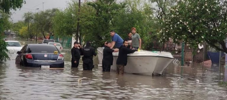 Tormenta inunda casas y vialidades en Reynosa