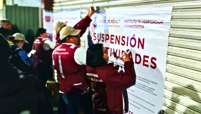 Combate frontal a “chelerías” en la CDMX; clausuran 100