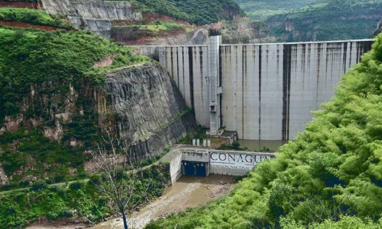 Sin agua presas internacionales para pagar deuda a EE.UU.