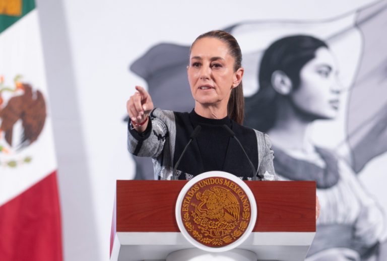 Sheinbaum reclamó a jueces liberación de 35 mil millones de pesos congelados por la UIF
