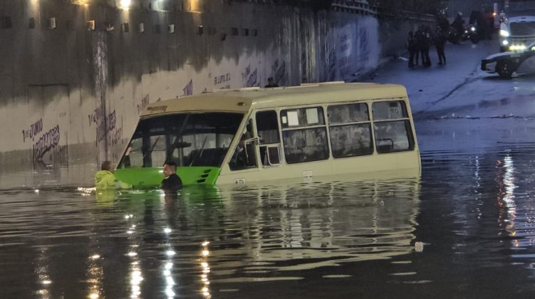 Por lluvias atípicas severas afectaciones en Cdmx