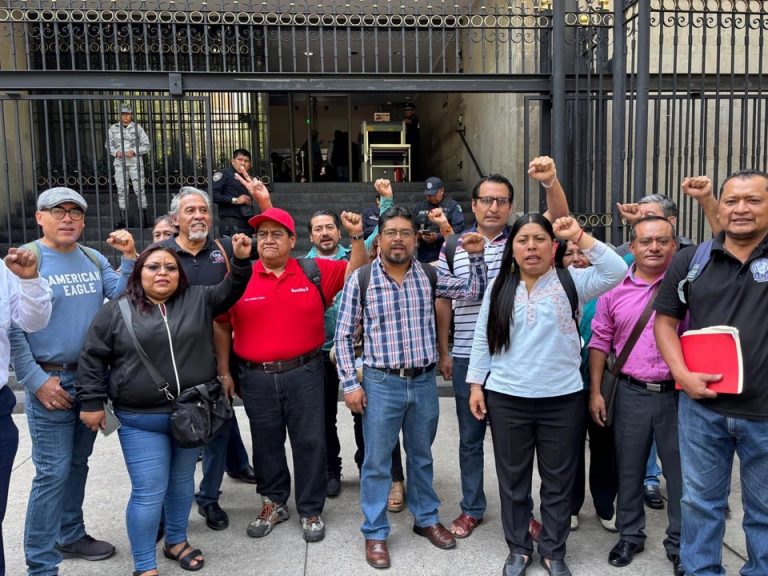 Representantes de CNTE ingresan a SG para instalar mesa de negociación