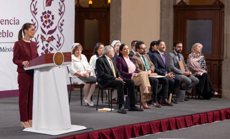 Rosa Icela Rodríguez entregará carta al Papa León XIV para invitarlo a México; Sheinbaum