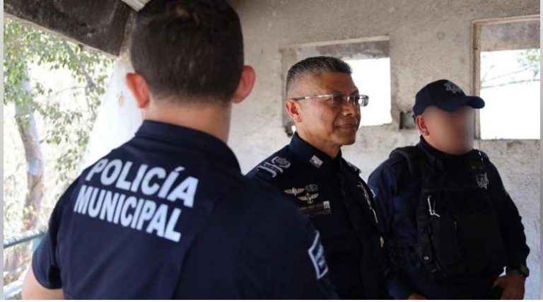 Policías estatales de Colima se van a paro de labores; exigen aumento salarial