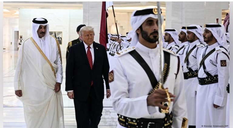 Trump anuncia en Qatar un pedido de 200.000 millones de dólares