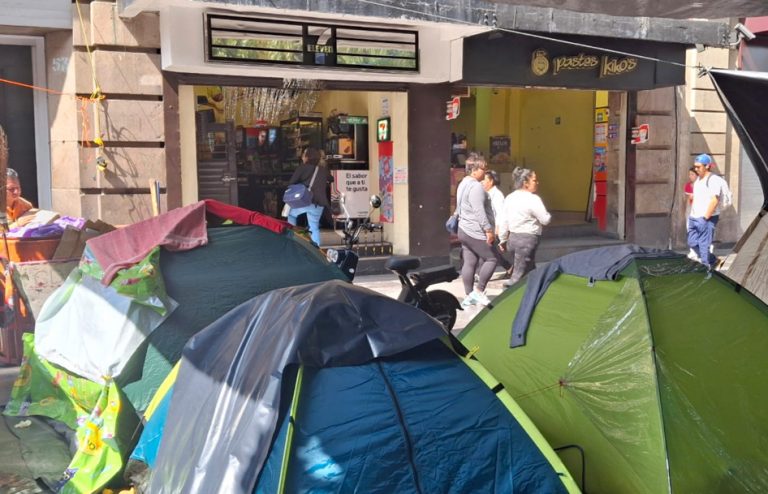 Tras retiro de CNTE, dejan «hundidos» a comerciantes centro histórico de CdMx