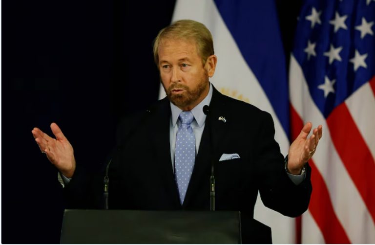 Ronald Johnson pide a México enfrentar amenazas como aliados y socios estratégicos