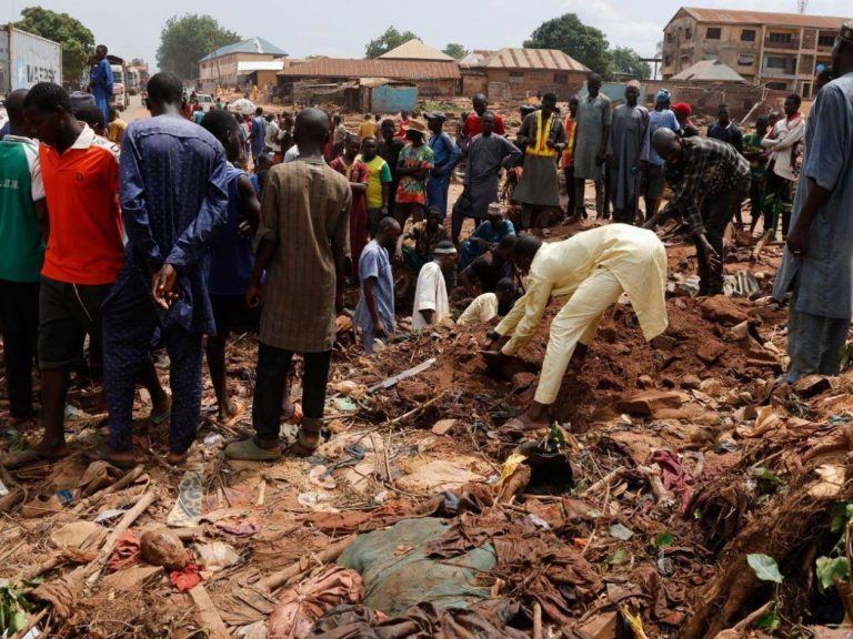 Al menos 158 muertos por inundaciones en aldea de Nigeria