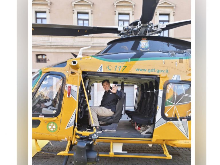 Noroña criticado por usar helicóptero del gobierno italiano, rumbo al aeropuerto