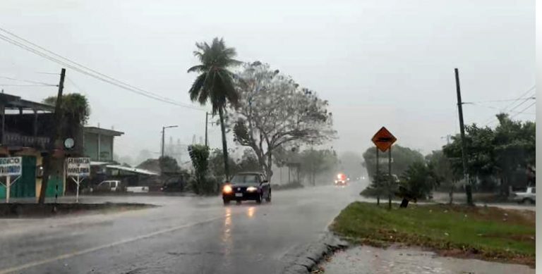 Autoridades de Oaxaca en alerta por formación de ciclones tropicales