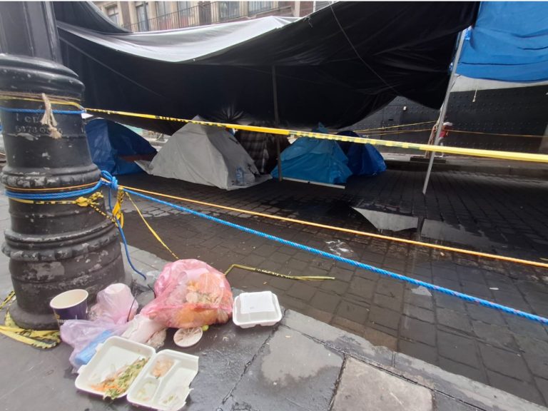 Continua el plantón de la CNTE en Ciudad de México