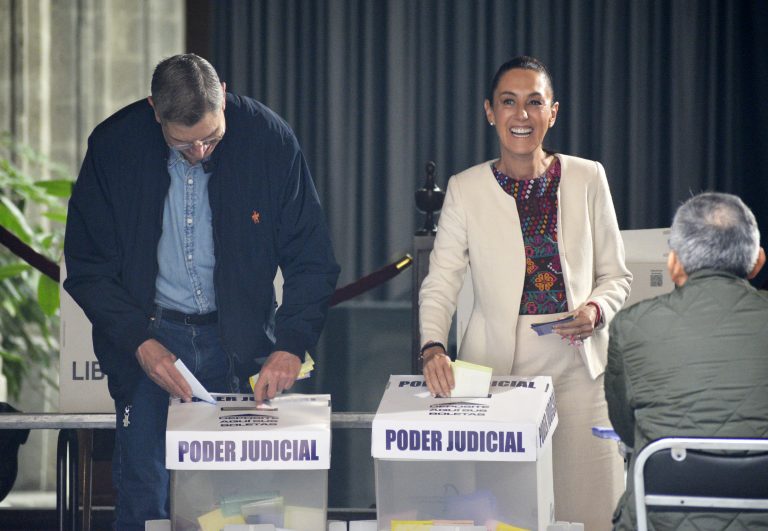 Emitió su voto la presidenta Sheinbaum