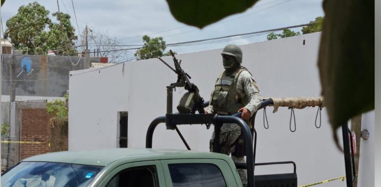 Tres muertos y varios inmuebles atacados en Sinaloa; queman centro infantil en Culiacán