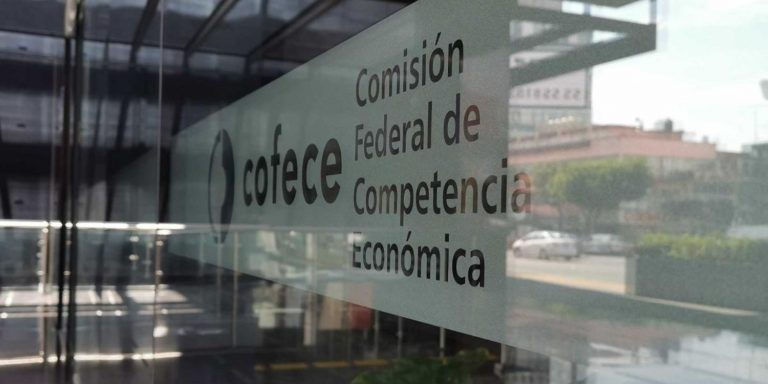 Ordena SCJN admitir a trámite acciones de Cofece contra farmacéuticas