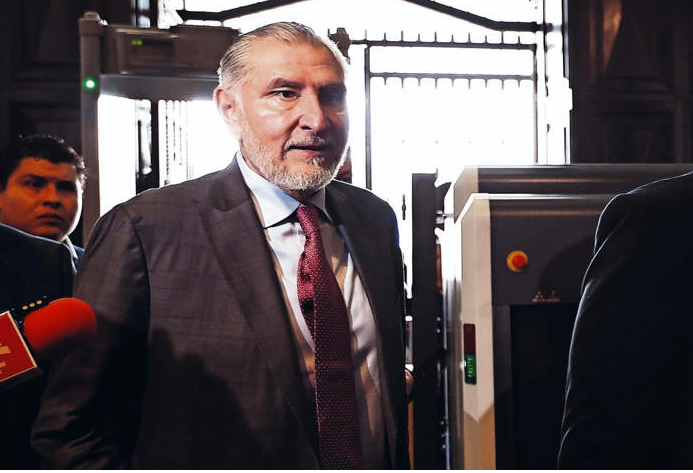 Buscan exhortar a Adán Augusto, a pedir licencia