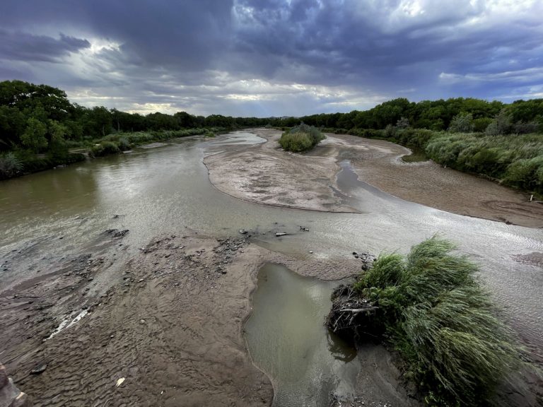 Vacían cuenca del Río Bravo por pago de agua a EE.UU.