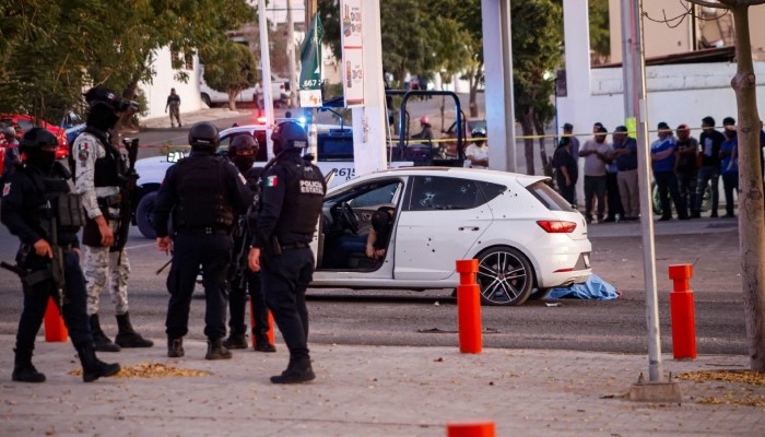 Policías y soldados de EU controlan tráfico de drogas, revela investigación