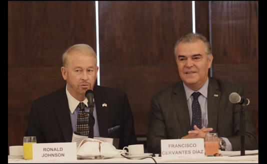 Ronald Johnson se reúne con empresariado mexicano, buscan mayor colaboración