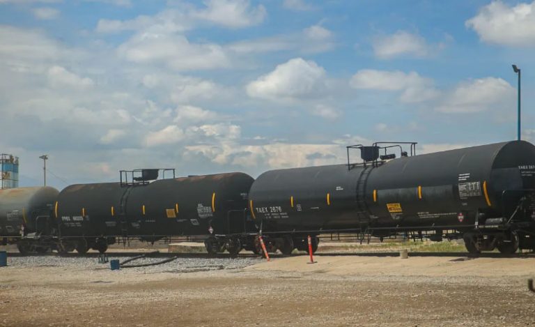 En un mes se disparan 22% las denuncias por huachicol en México