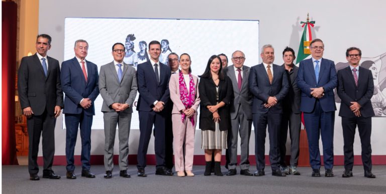 Anuncia Sheinbaum inversión conjunta de más de 12 mil mdp, en sector farmacéutico