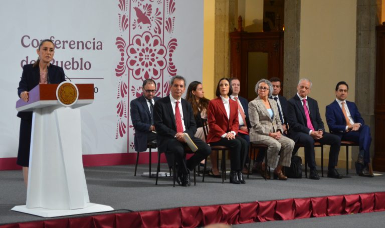 Presentan plan para regular deuda de Pemex: “No necesitará apoyo de Hacienda a partir del 2027”