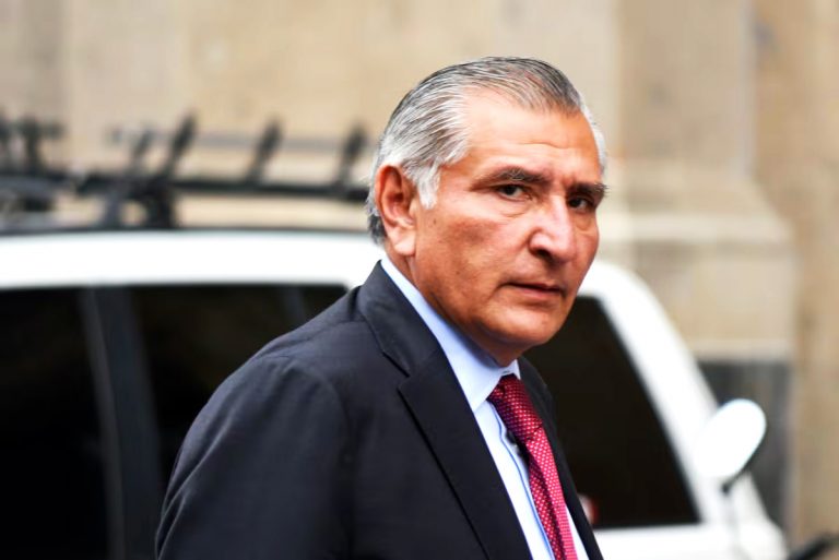 Adán Augusto López bajo la lupa, no declaró 79 millones de pesos