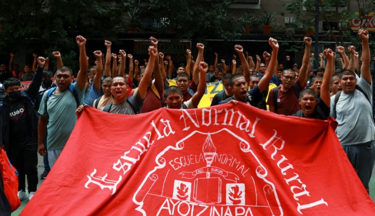 Ayotzinapa a 11 años, familias de los 43 desaparecidos, mantienen exigencia de justicia