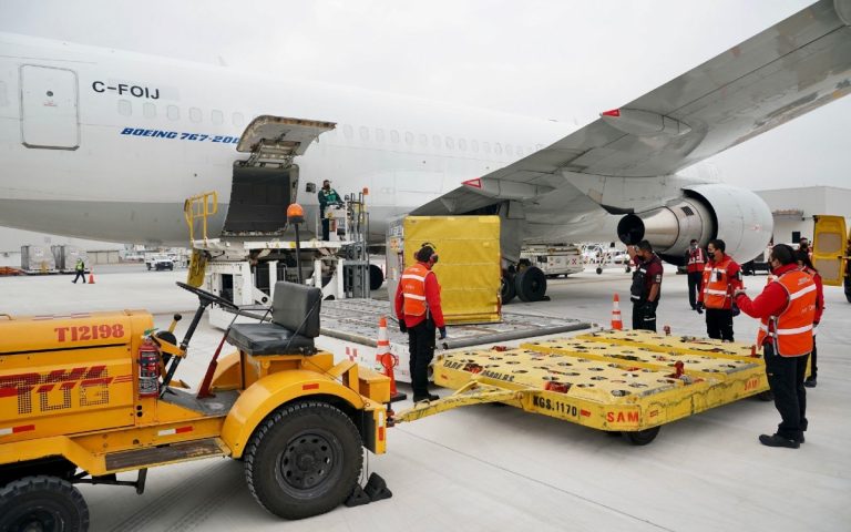 Preocupa caída de 13.7% en carga aérea de AIFA