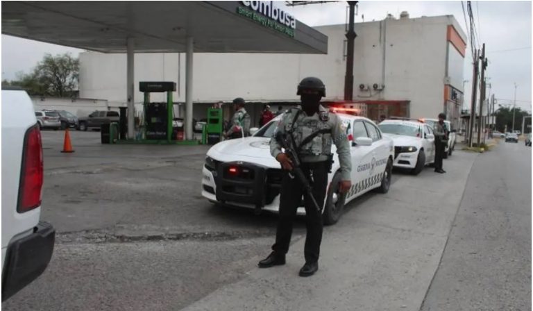 Aseguraron hidrocarburo, tanques y documentos en cateo de la FGR a gasolineras de Saltillo