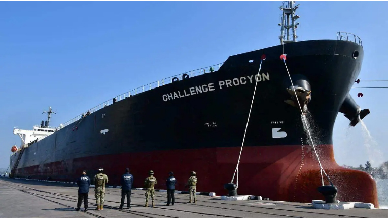 Rastrean 5 mil mdp de red de huachicol fiscal: hubo operaciones a través de Vector